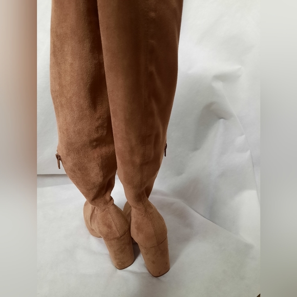 Tan tall platform boots - Picture 4 of 4